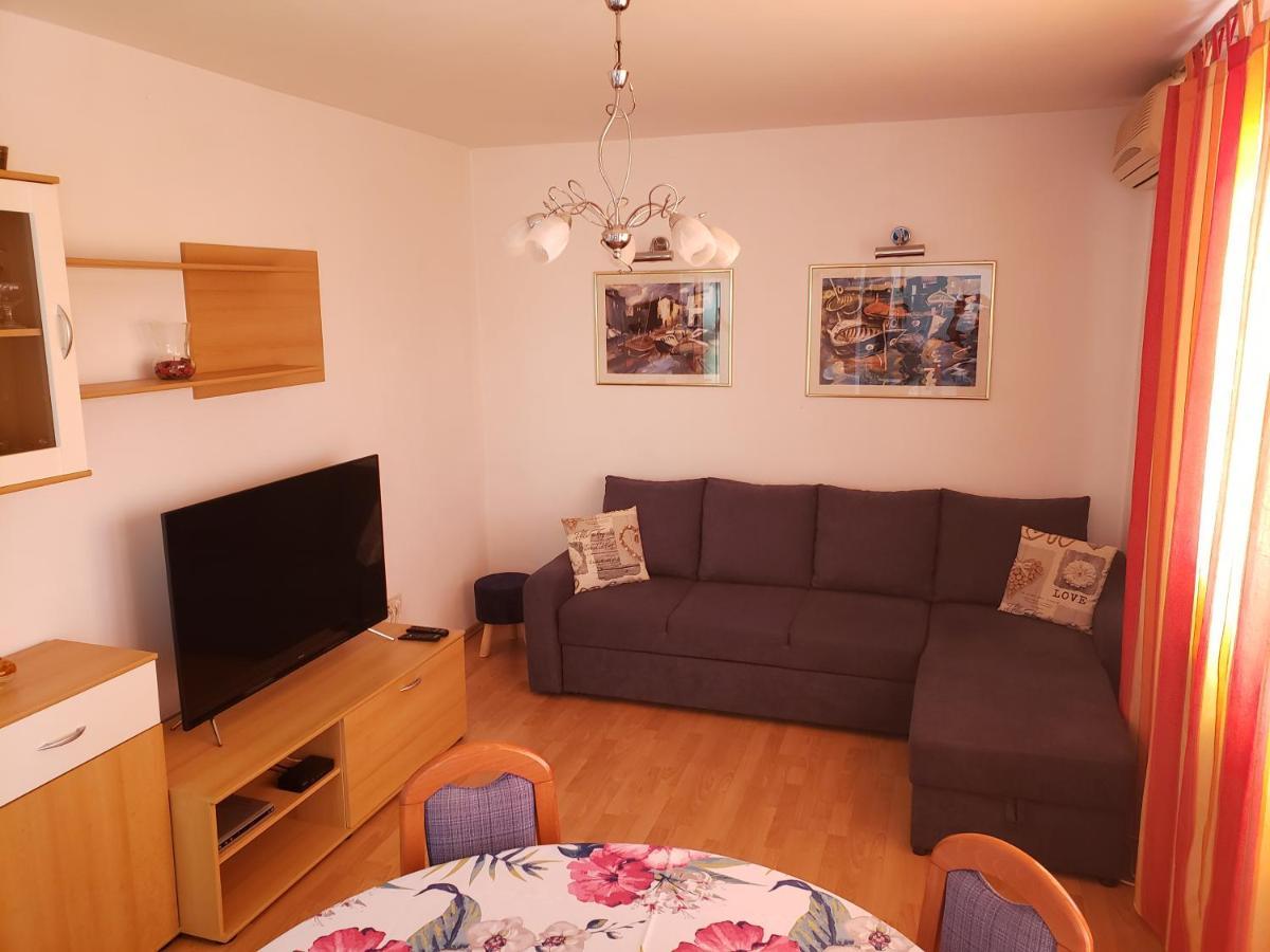 Risika Apartmani Экстерьер фото