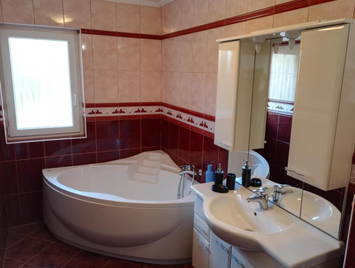 Risika Apartmani Экстерьер фото